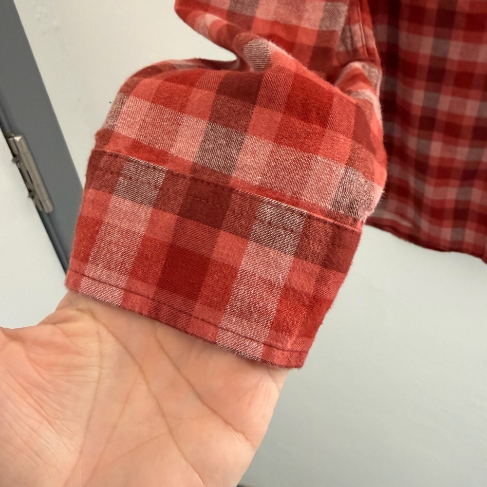 REI Cooperative Women’s Red Plaid Flannel Button Up Shirt Medium 100% Cotton - Picture 8 of 8